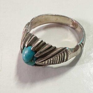 Vintage Sterling Silver Turquoise Ring Size 8 - Southwest Native American Style
